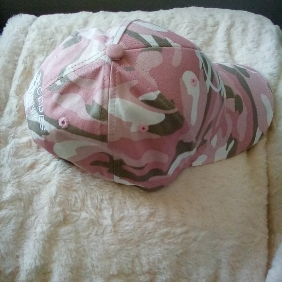 Weekend Special*** Mercedes-Benz Branded Sports Hat*** - Picture 3 of 8